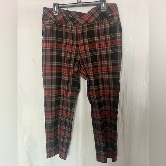 Attyre New York ankle length stretch pull on plaid women pants size 16 - Picture 1 of 2